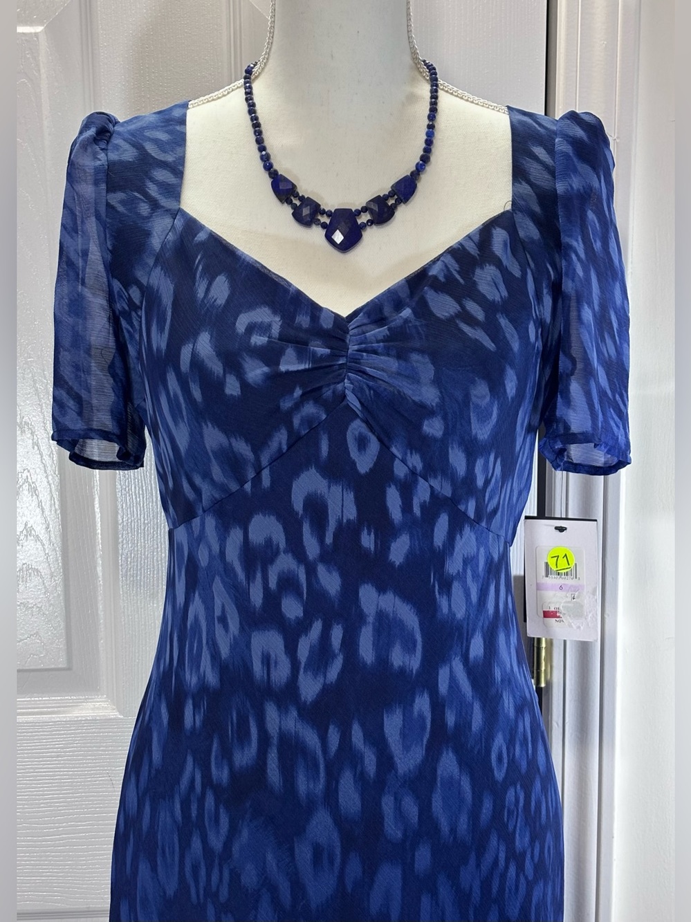 DKNY Blue Animal Print Sweetheart Neck Puff Sleeve Midi Dress Lined Slit Sz 6